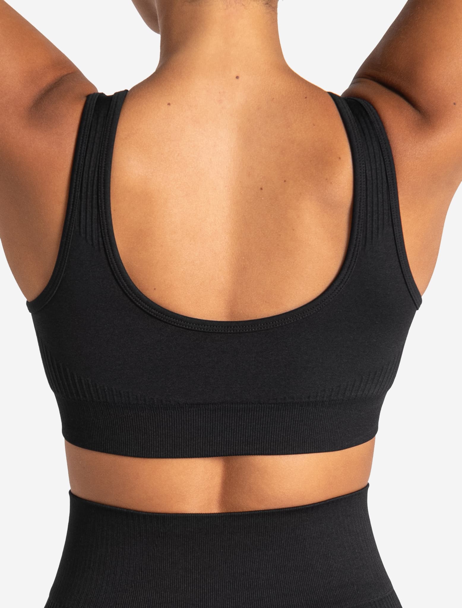 ADAPT 2.0 Seamless Sports Bra - Blackout Pursue Fitness 3