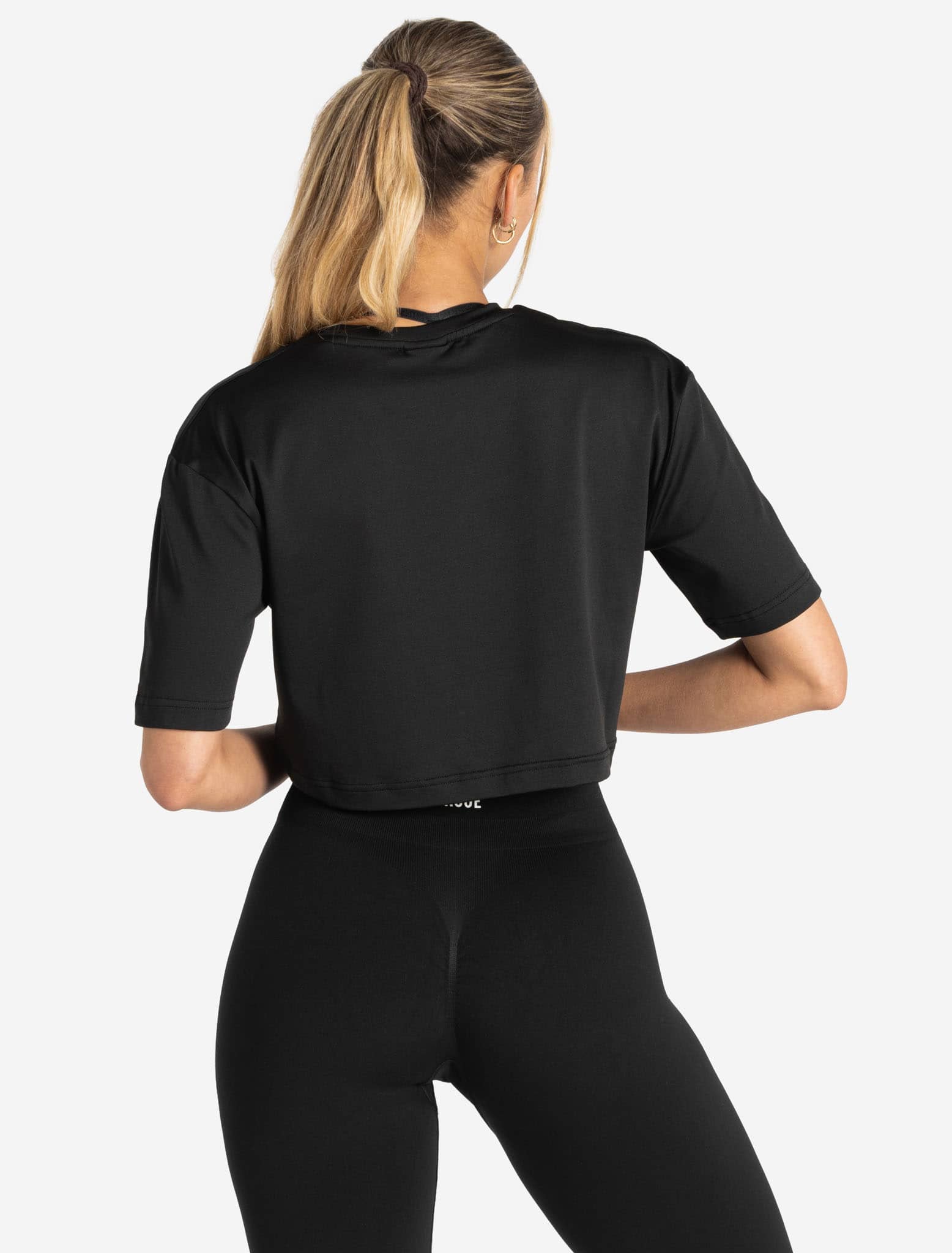 BreathEasy® Crop T-Shirt / Black Pursue Fitness 2