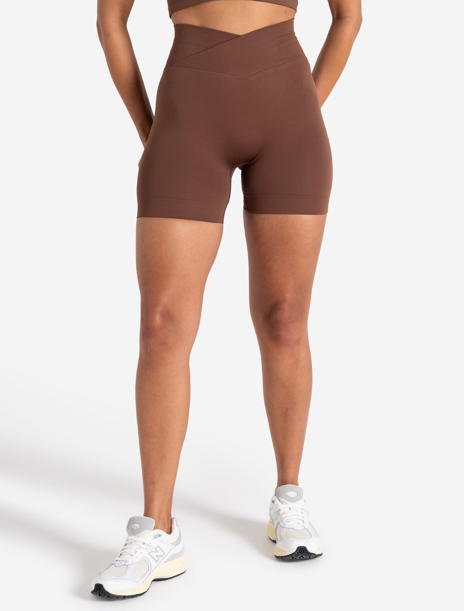 Sculpt Seamless Scrunch Shorts - Cocoa Brown Pursue Fitness 1