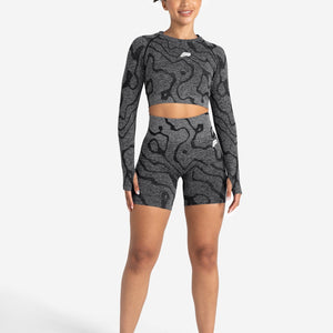 Sustainable Seamless Long Sleeve Crop Top - Black Pursue Fitness 2