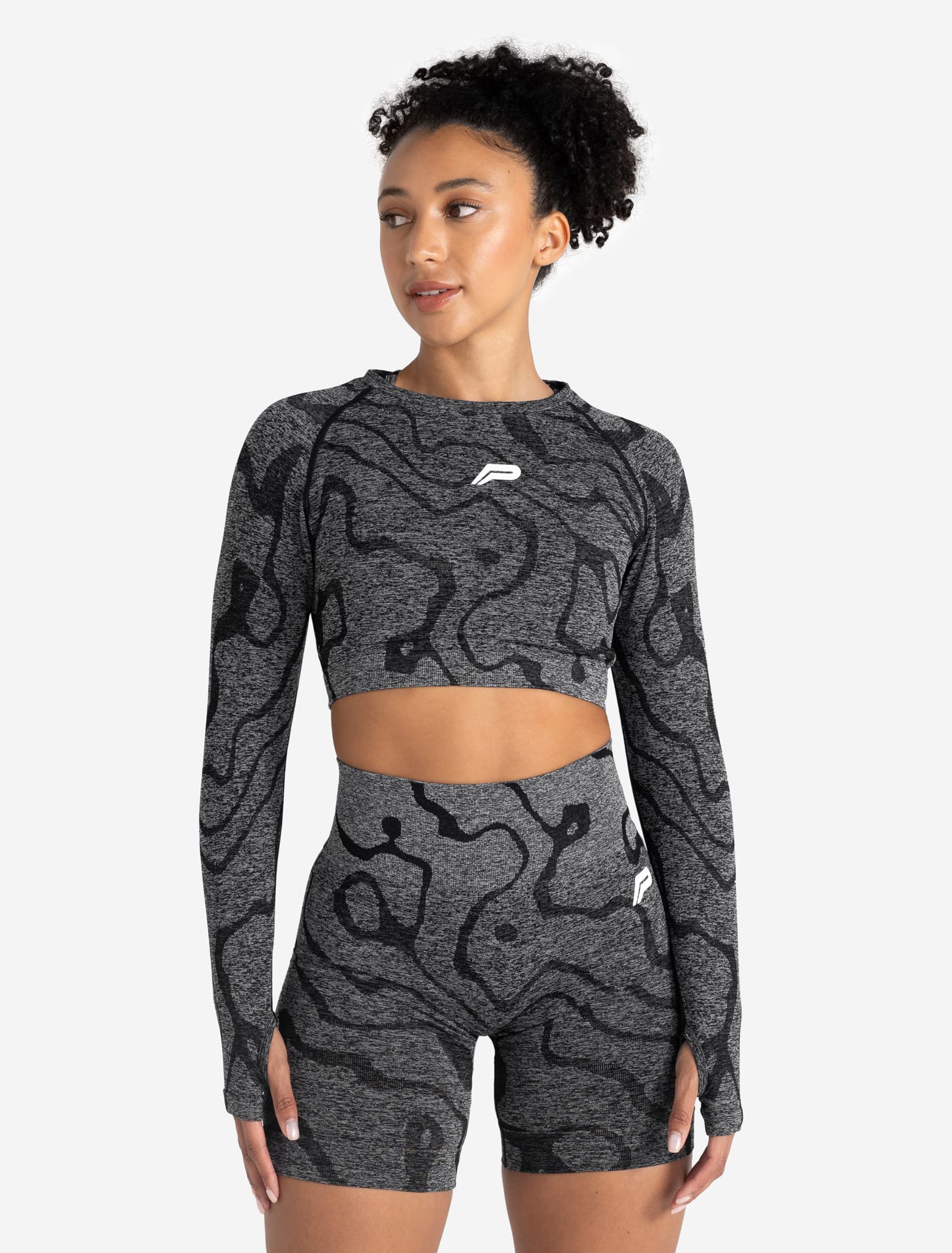 Sustainable Seamless Long Sleeve Crop Top - Black Pursue Fitness 1