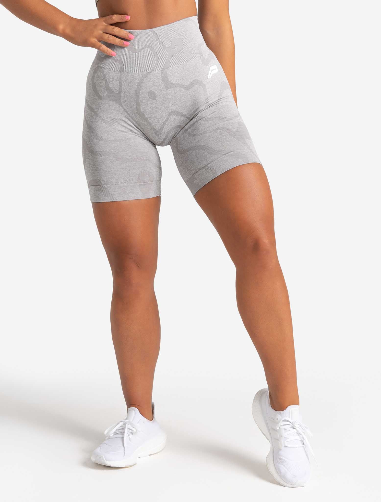 Sustainable Seamless Shorts / Cloud Grey Pursue Fitness 2